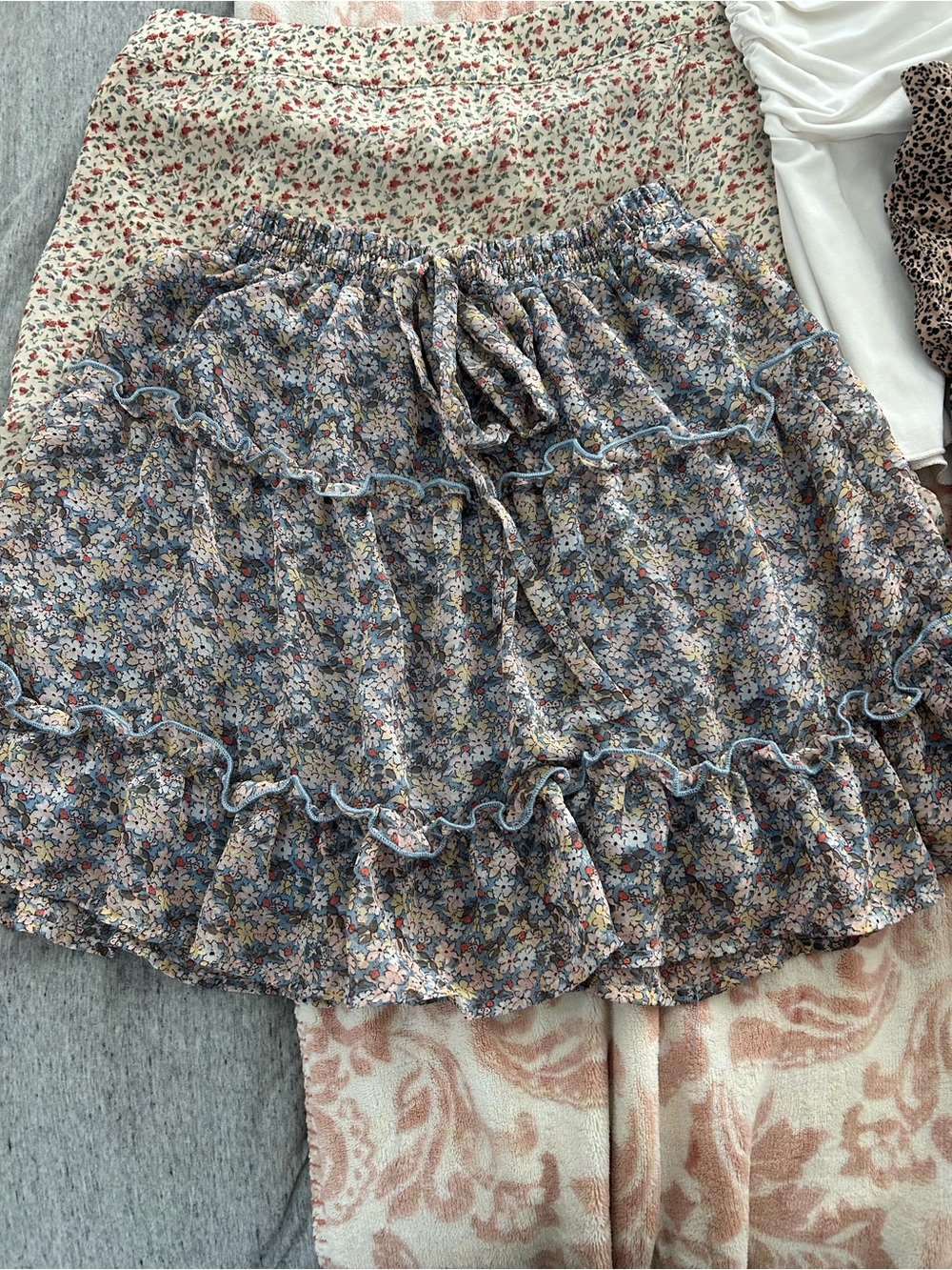 Floral Tiered Ruffle Women’s Shorts - Blue Multi - Picture 3 of 7